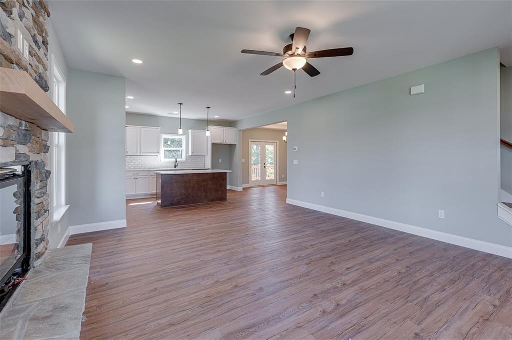 102 Pawleys Ct Property Photo 9