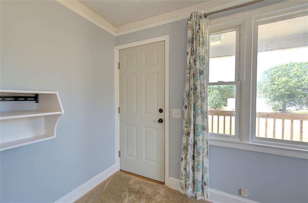 210 Poore Rd Property Photo 6