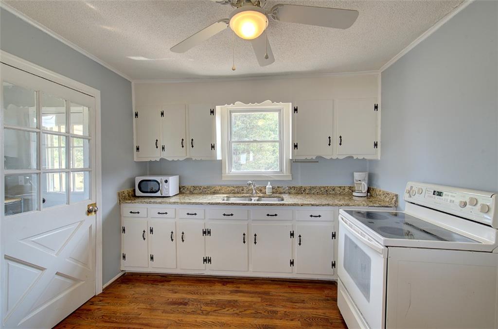 210 Poore Rd Property Photo 14