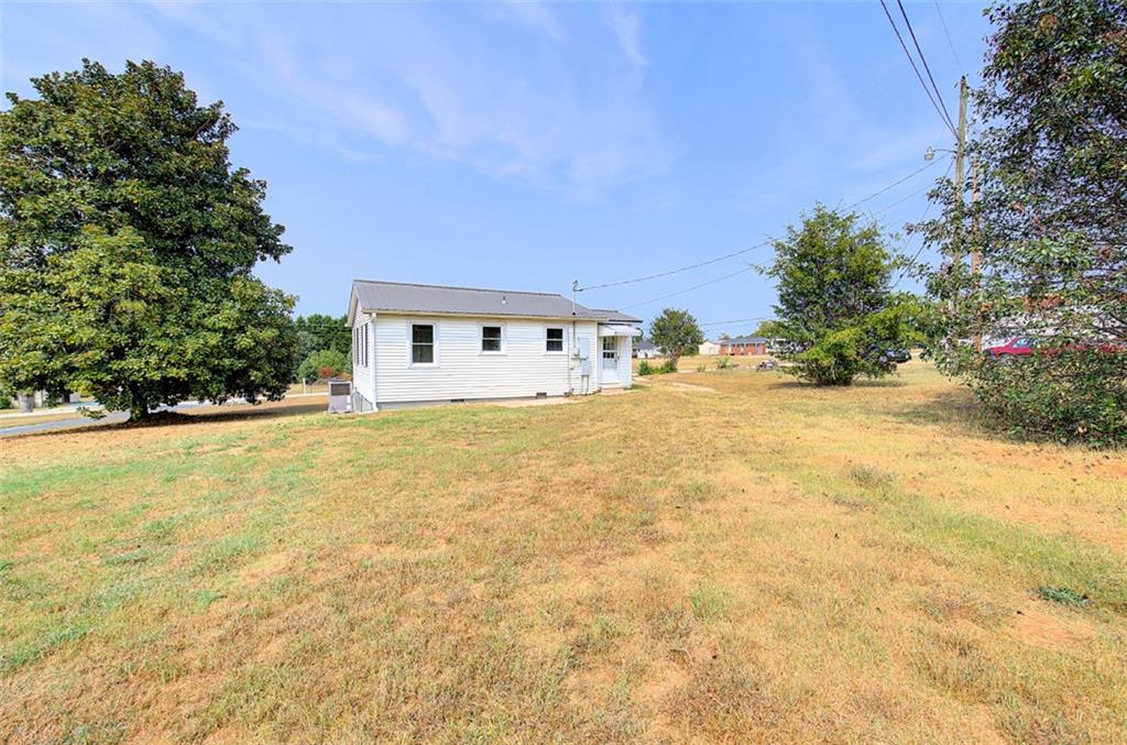 210 Poore Rd Property Photo 32
