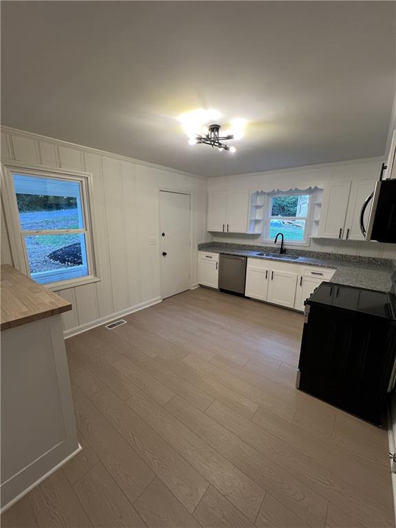 1620 Preston Dr Property Photo 3