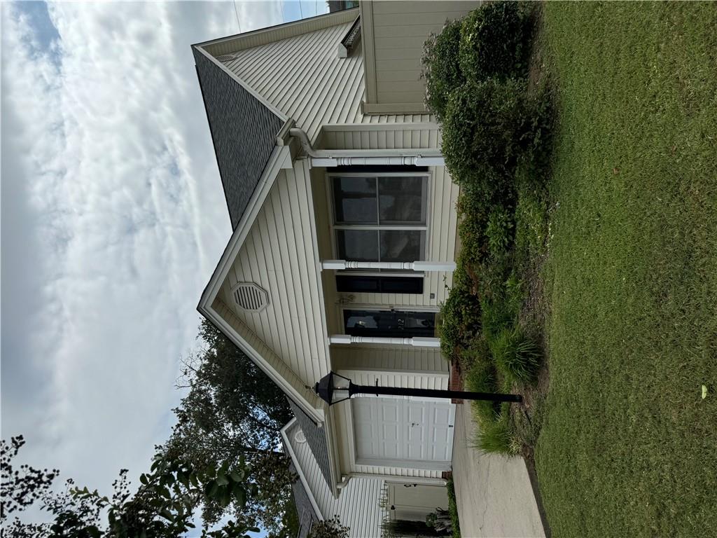 212 Londonberry Dr Property Photo 4