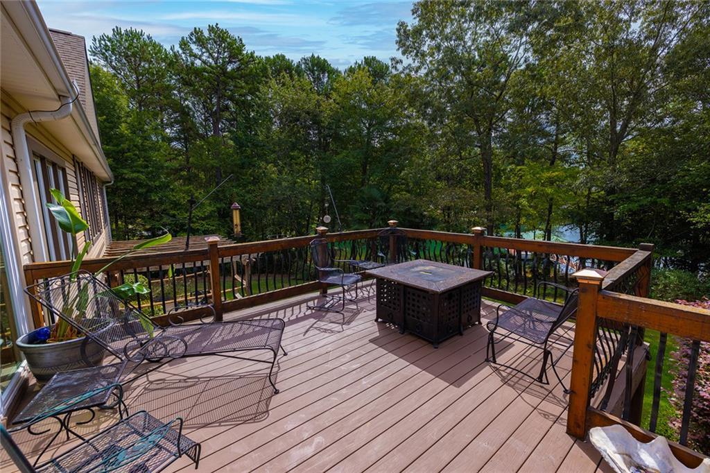 125 Pinnacle Pointe Dr Property Photo 22
