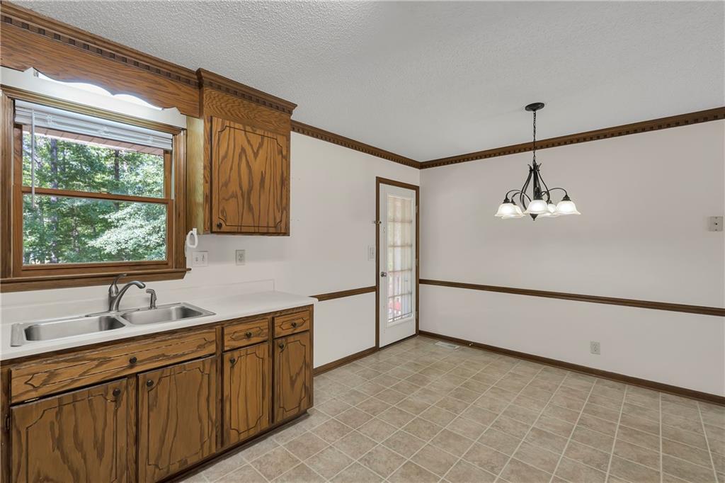 339 Springdale Ave Property Photo 7