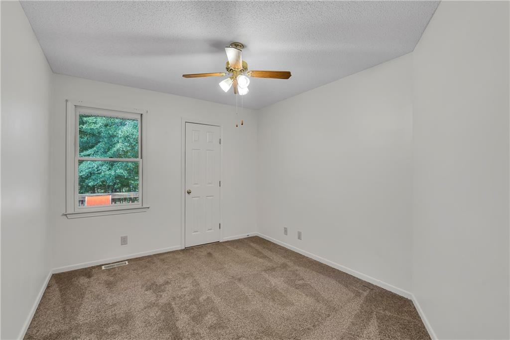339 Springdale Ave Property Photo 9