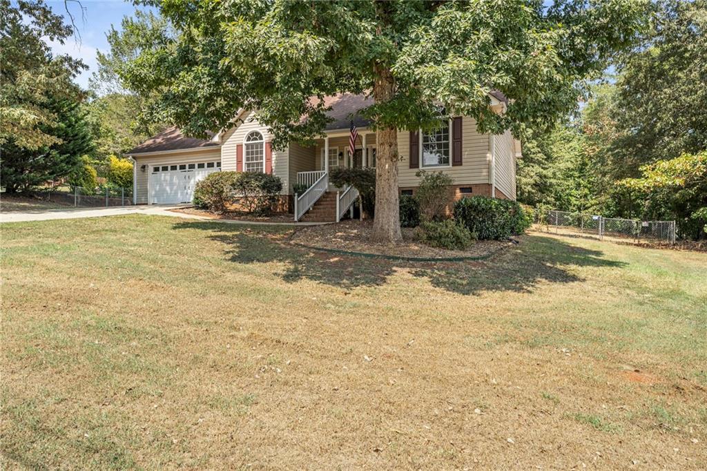 703 Sunny Shore Ln Property Photo 4