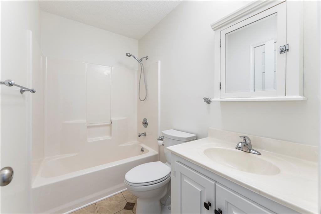 703 Sunny Shore Ln Property Photo 24