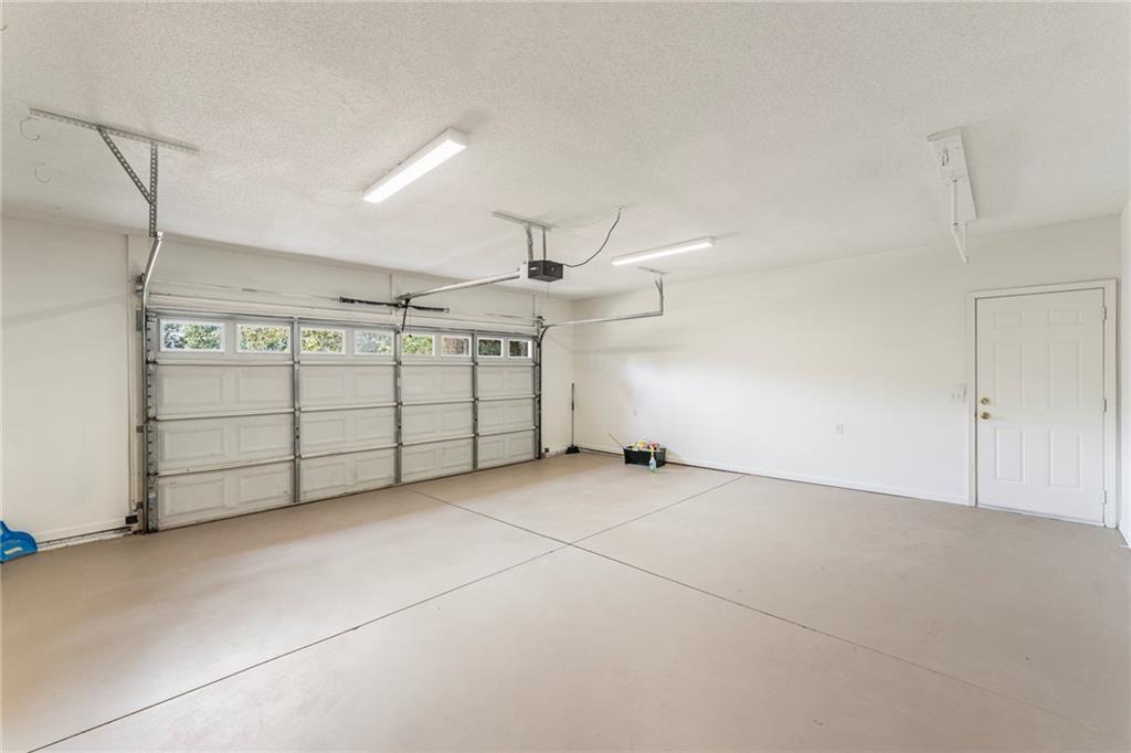 703 Sunny Shore Ln Property Photo 27