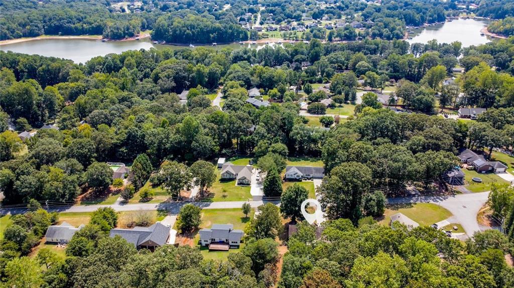 703 Sunny Shore Ln Property Photo 36