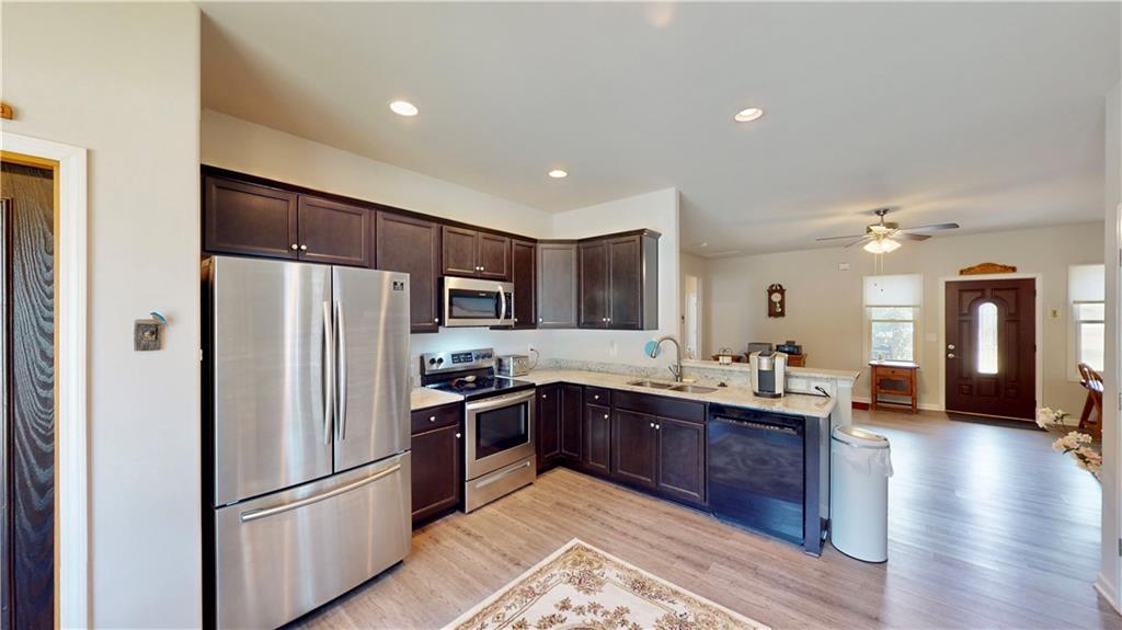 3 Cringle Ln Property Photo 16