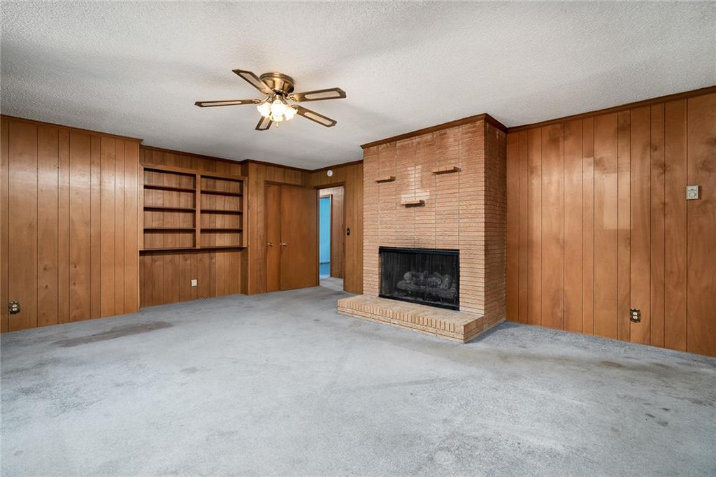 113 Soapstone Dr Property Photo 3