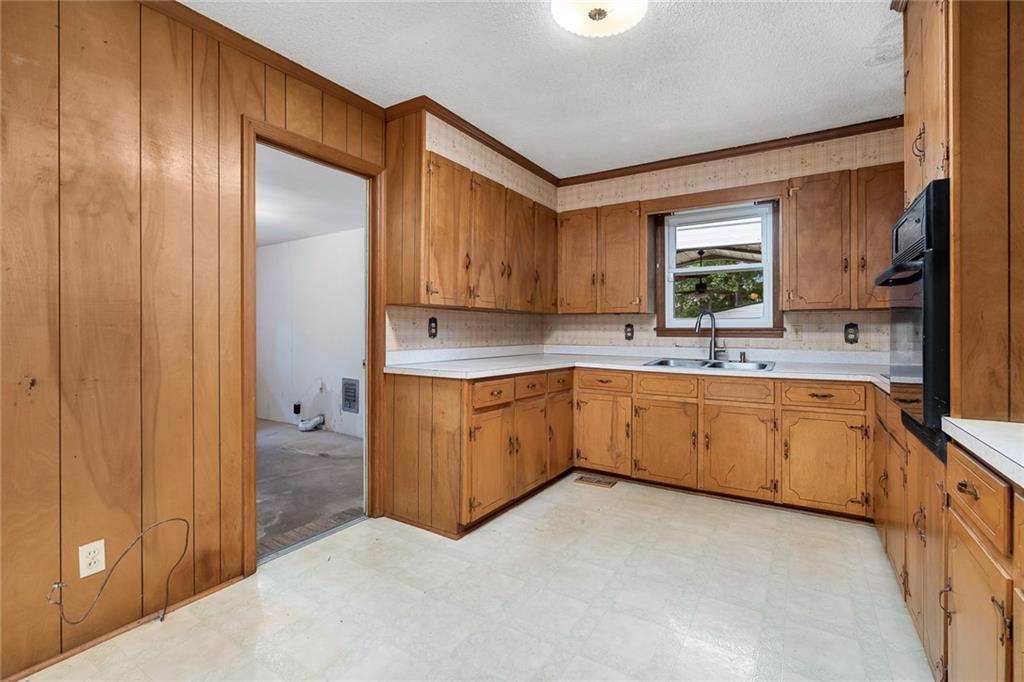 113 Soapstone Dr Property Photo 8