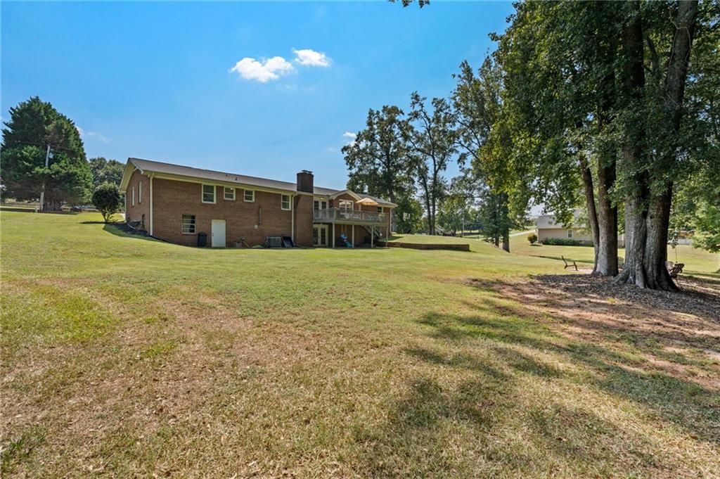 1153 Lakeview Dr Property Photo 36