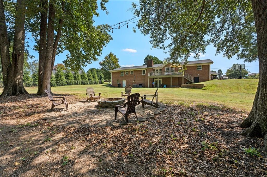 1153 Lakeview Dr Property Photo 38