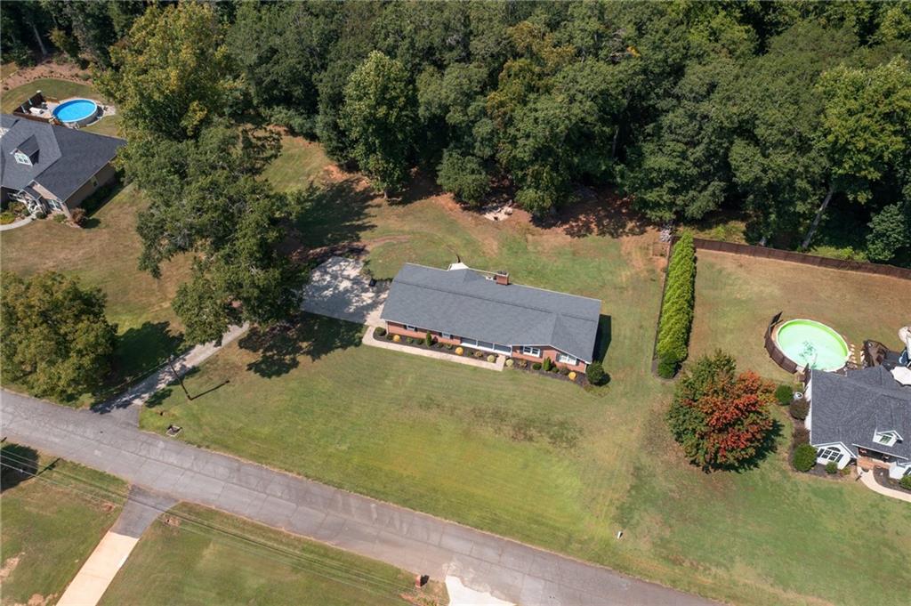 1153 Lakeview Dr Property Photo 45