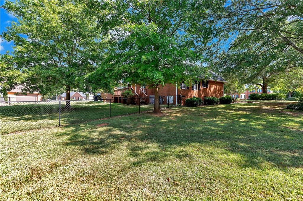 101 Brittany Park Property Photo 31