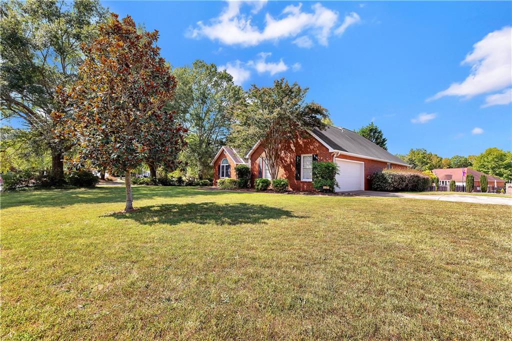 101 Brittany Park Property Photo 33