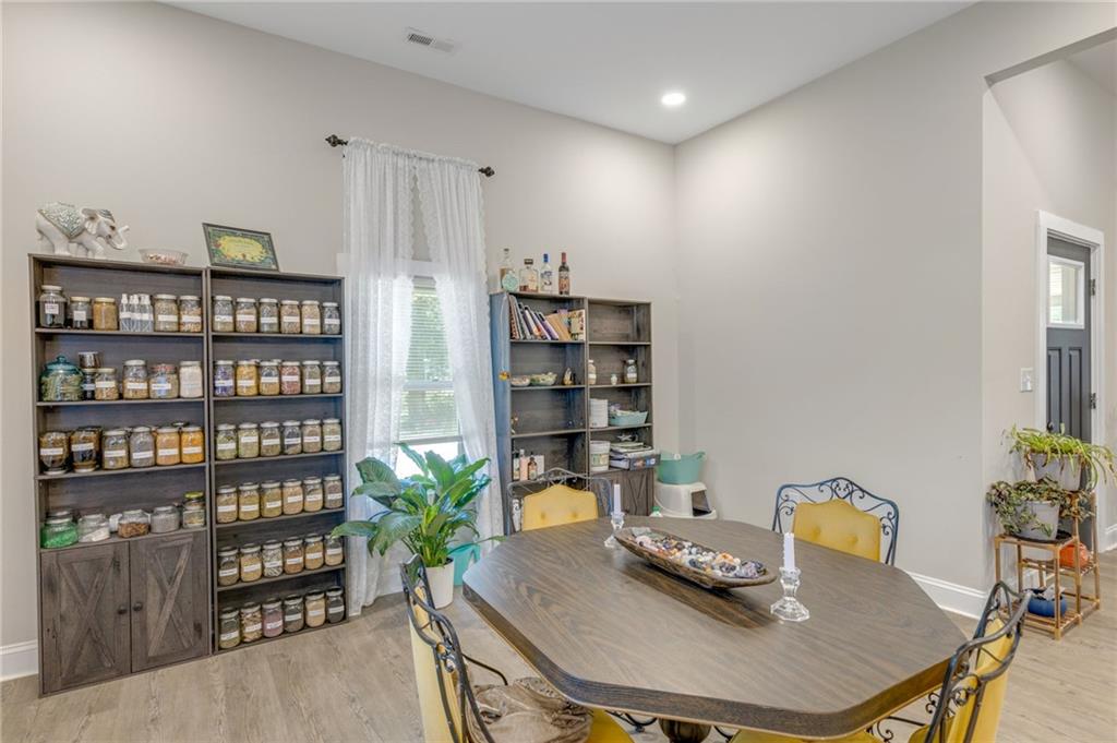 521 W Peachtree St Property Photo 10