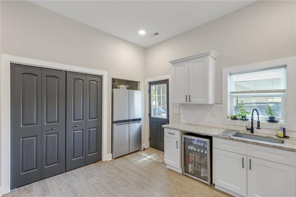 521 W Peachtree St Property Photo 15