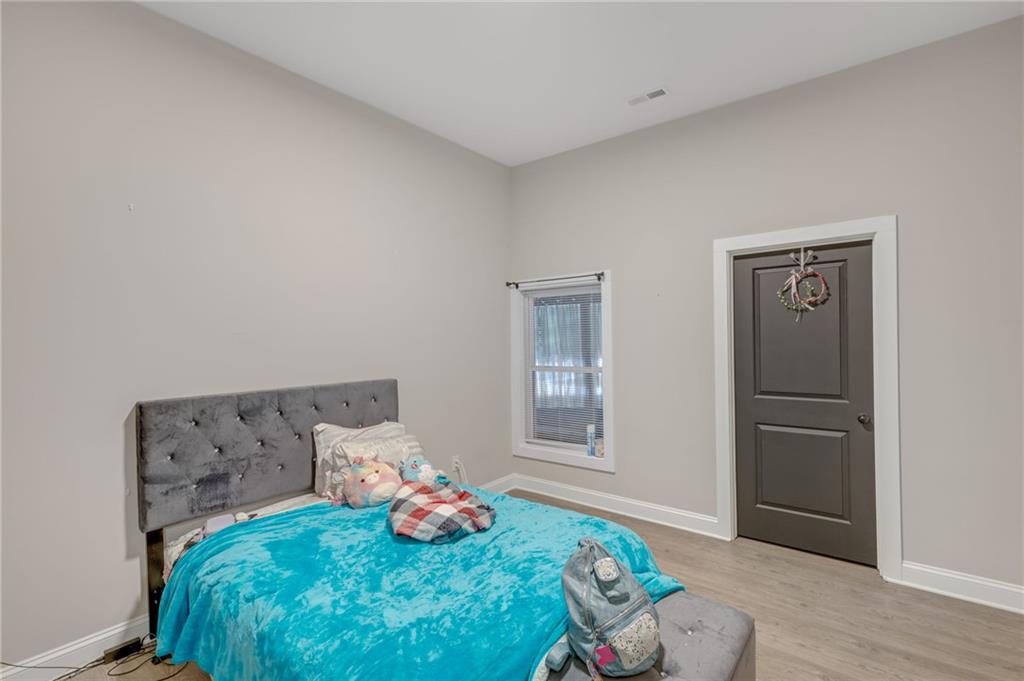521 W Peachtree St Property Photo 25