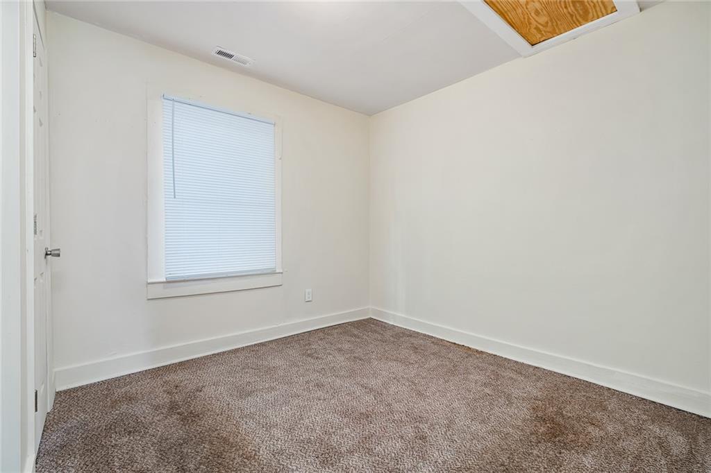 114 Simpson St Property Photo 16