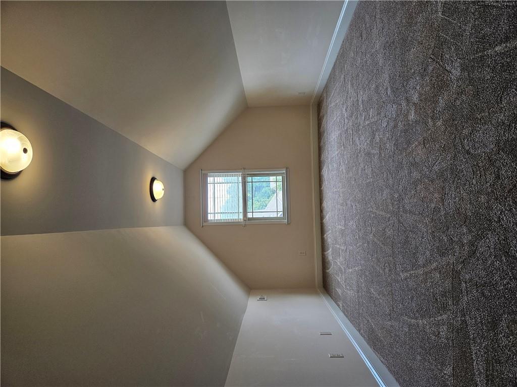 400 Big Barn Ct Property Photo 14