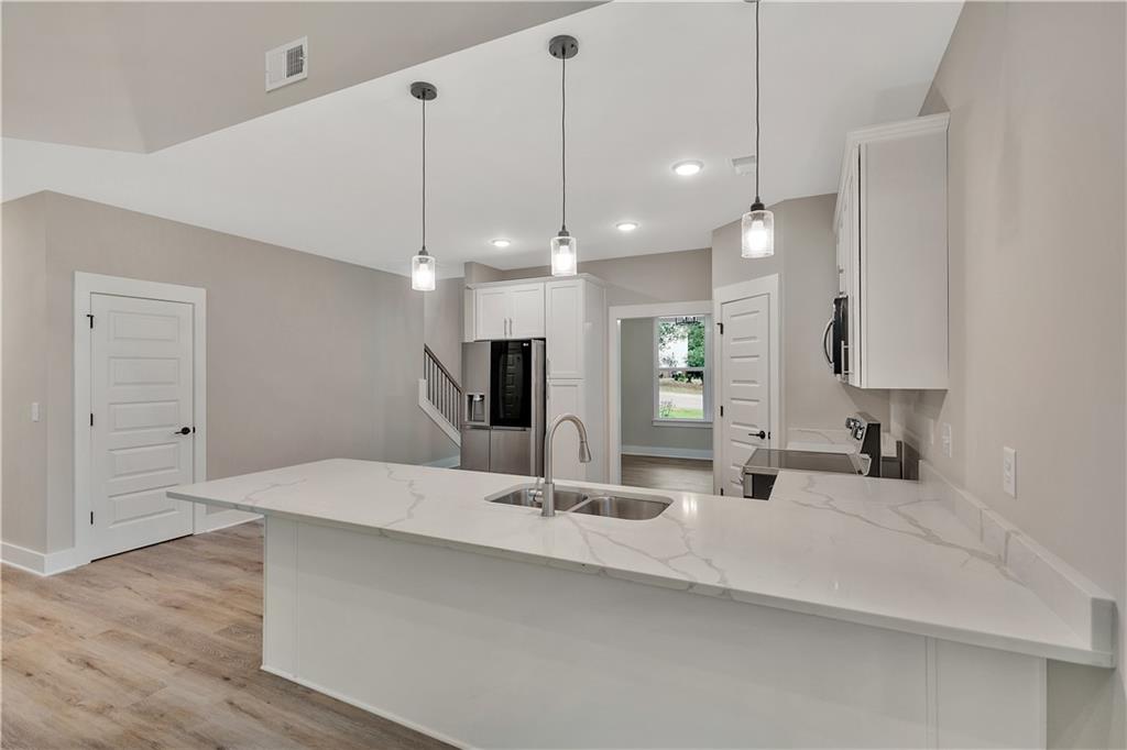 1010 Hickory Hollow Rd Property Photo 11