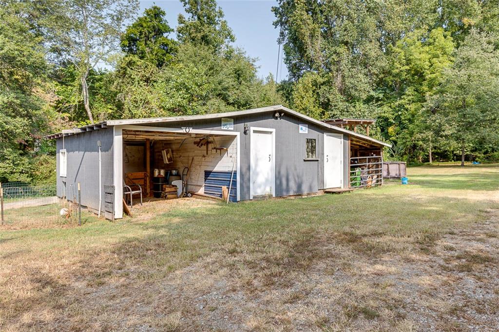 600 Edens Rd Property Photo 28