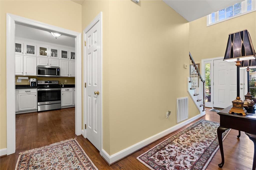 106 Lockmere Ct Property Photo 16