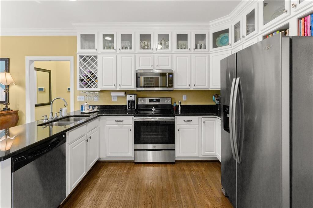 106 Lockmere Ct Property Photo 18