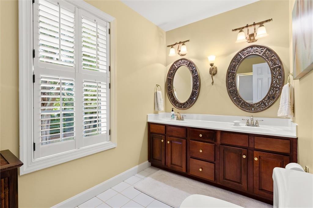 106 Lockmere Ct Property Photo 28