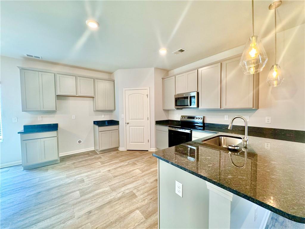 130 Gleneddie Rd Property Photo 5