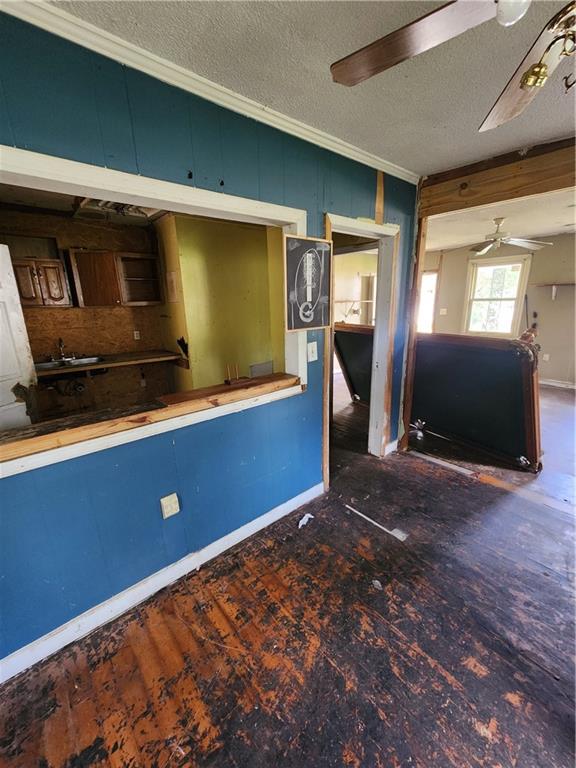 207 Mayfield Dr Property Photo 8