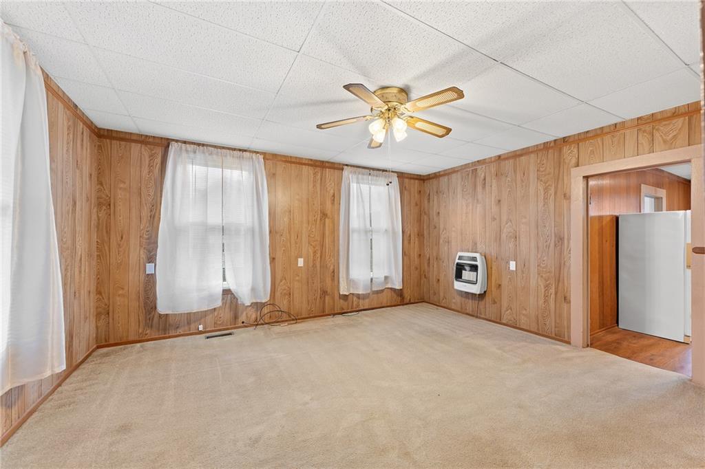 38 S Lyons St Property Photo 5