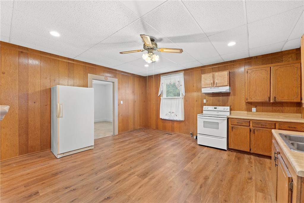 38 S Lyons St Property Photo 10