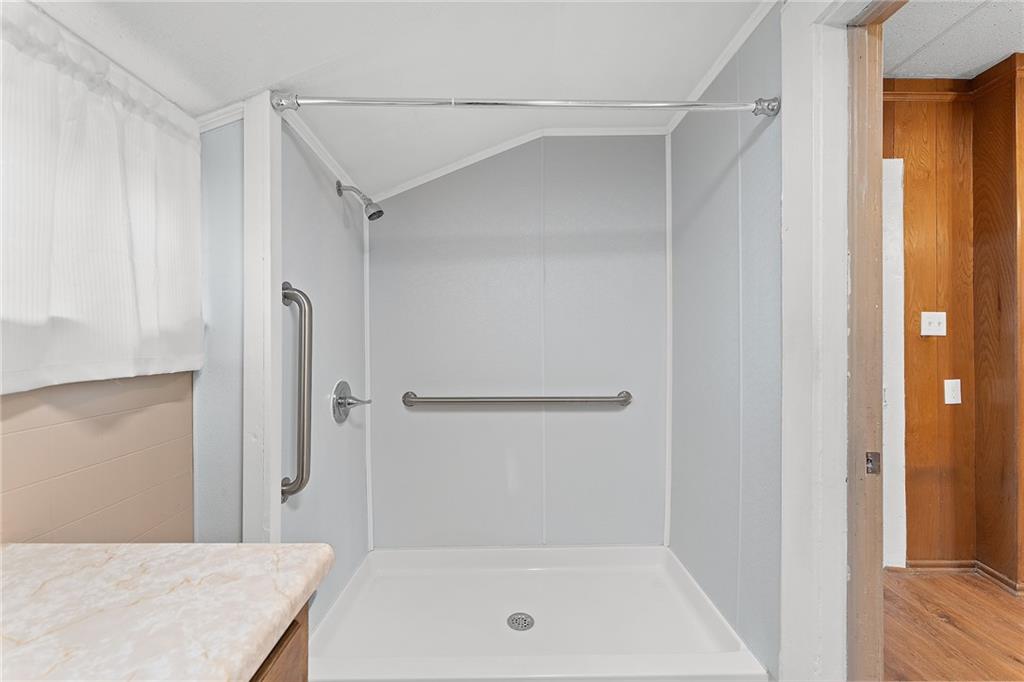 38 S Lyons St Property Photo 12