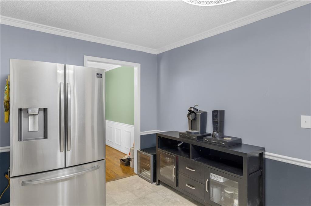 120 Court Dr Property Photo 15