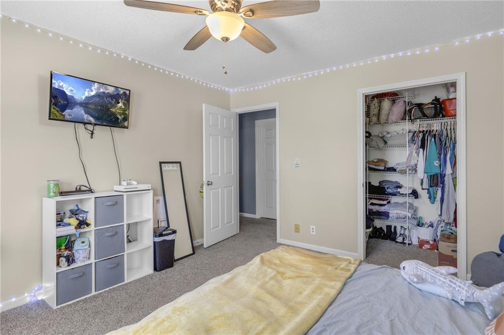 120 Court Dr Property Photo 25