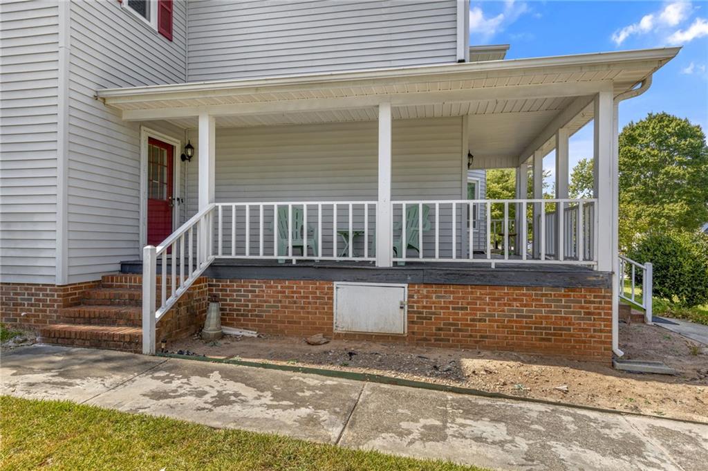 120 Court Dr Property Photo 29
