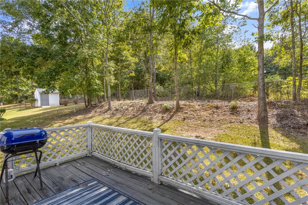 120 Court Dr Property Photo 31
