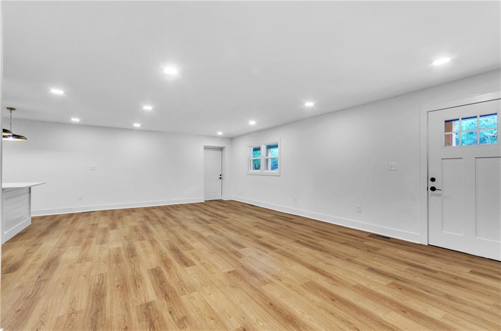 1424 Farrs Bridge Rd Property Photo 10