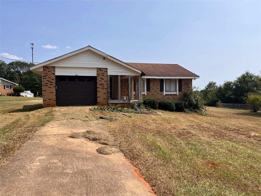 205 Latimer Rd Property Photo 1