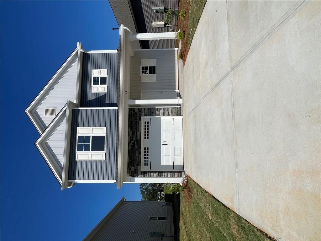 123 Brown Cir Property Photo 1