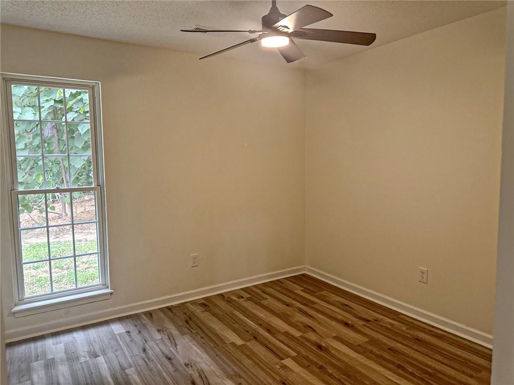 214 Quintana Cir Property Photo 18