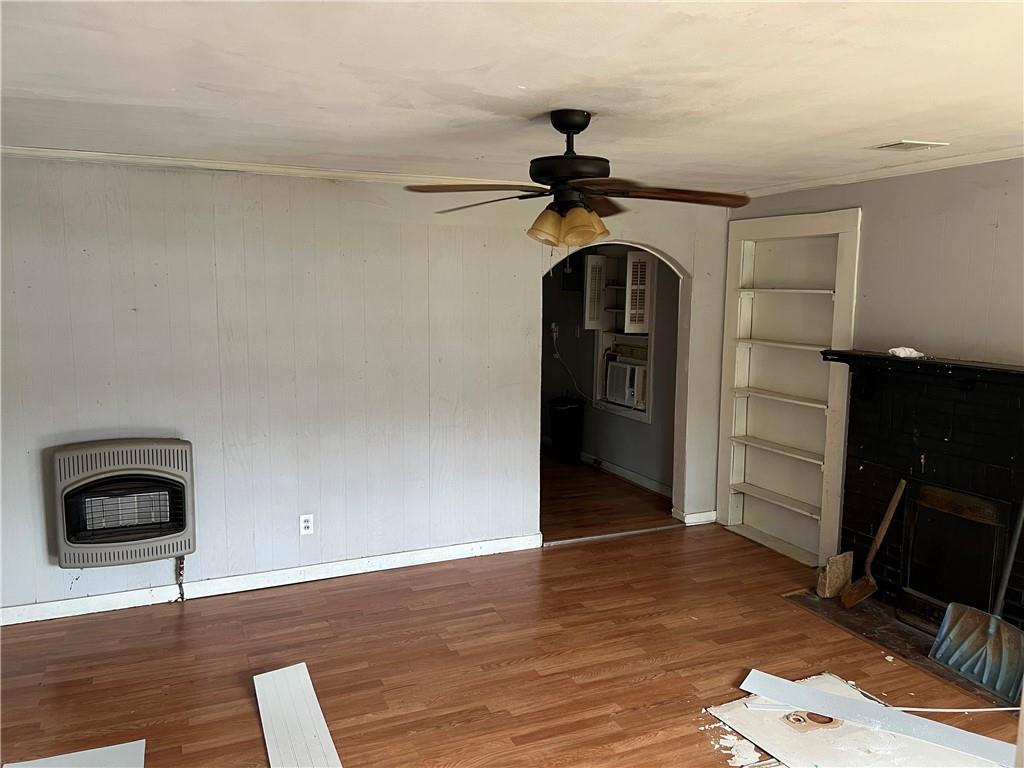 599 N Gossett St Property Photo 5