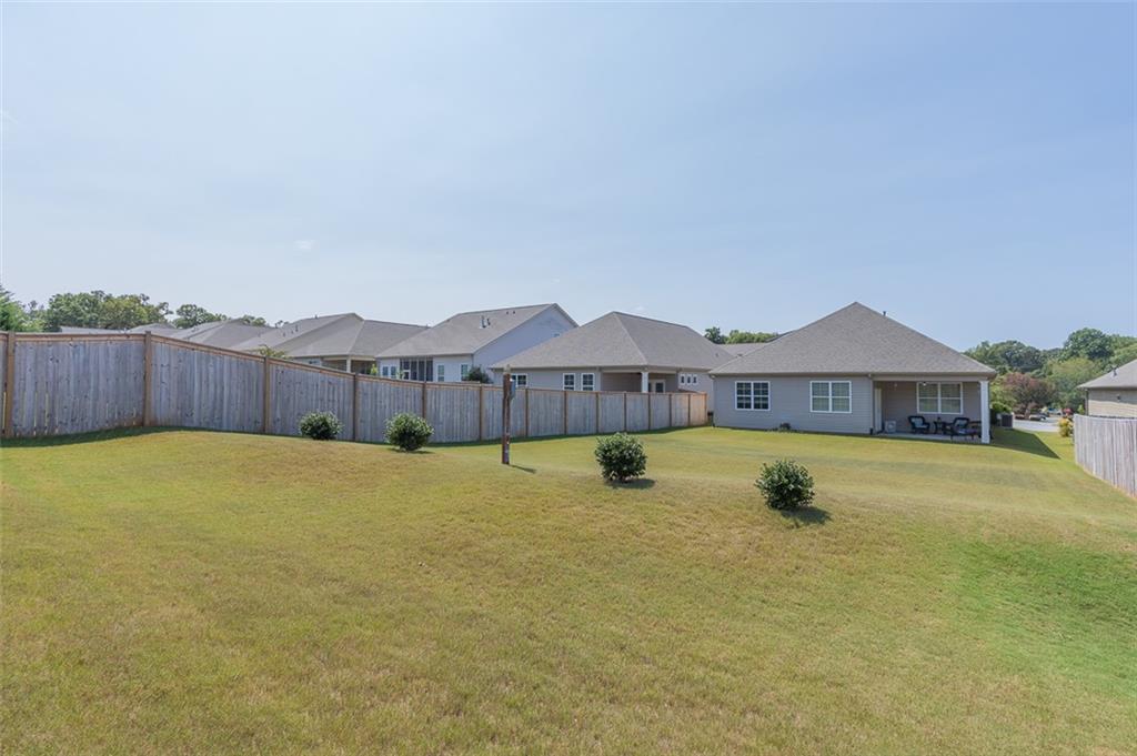 118 Rossmoor Ct Property Photo 45