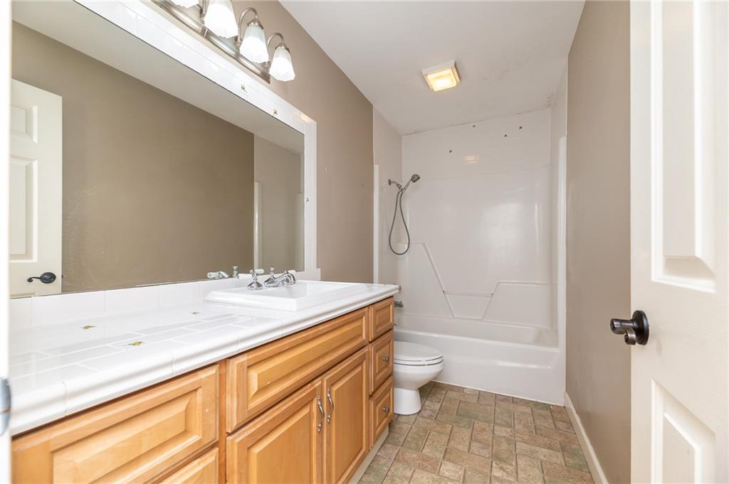 112 Kingswood Cir Property Photo 14