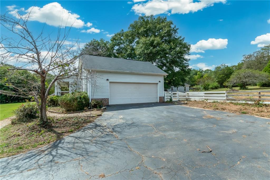 112 Kingswood Cir Property Photo 23