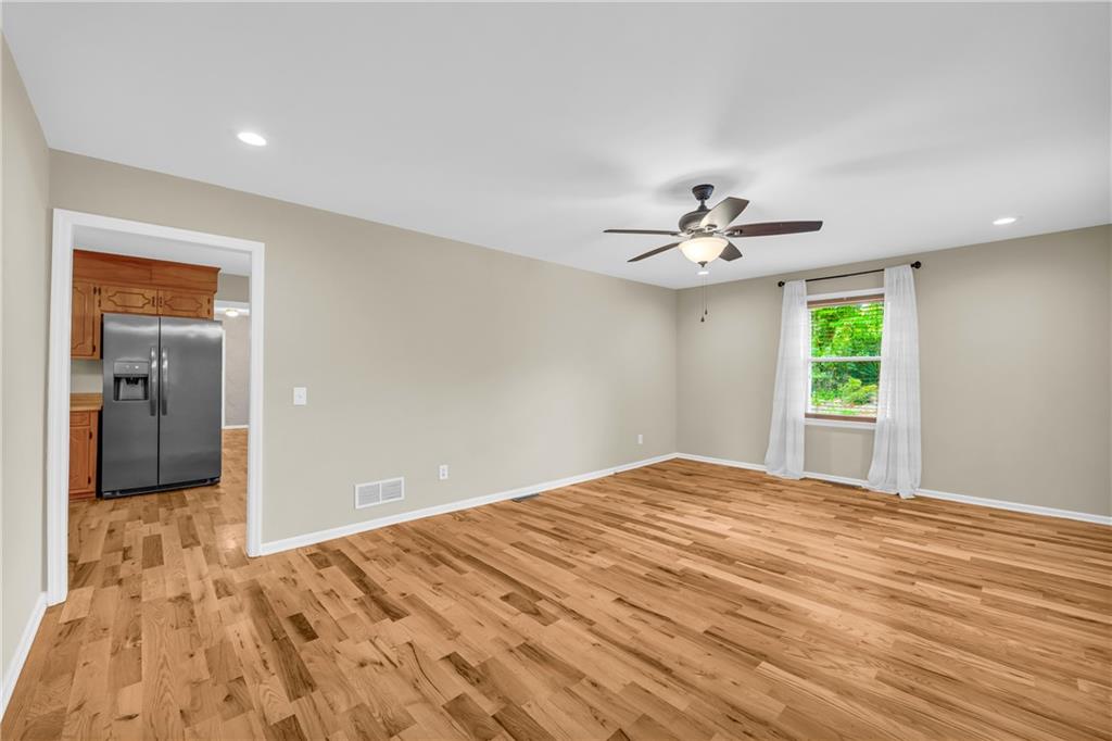 1009 Hillsborough Dr Property Photo 11
