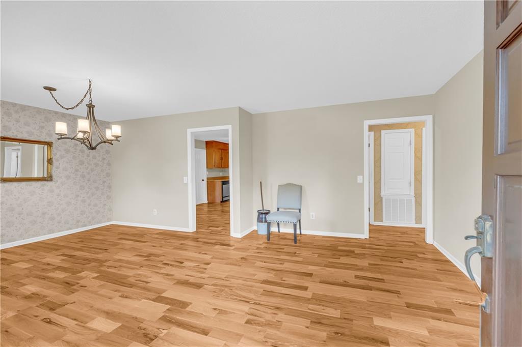 1009 Hillsborough Dr Property Photo 22